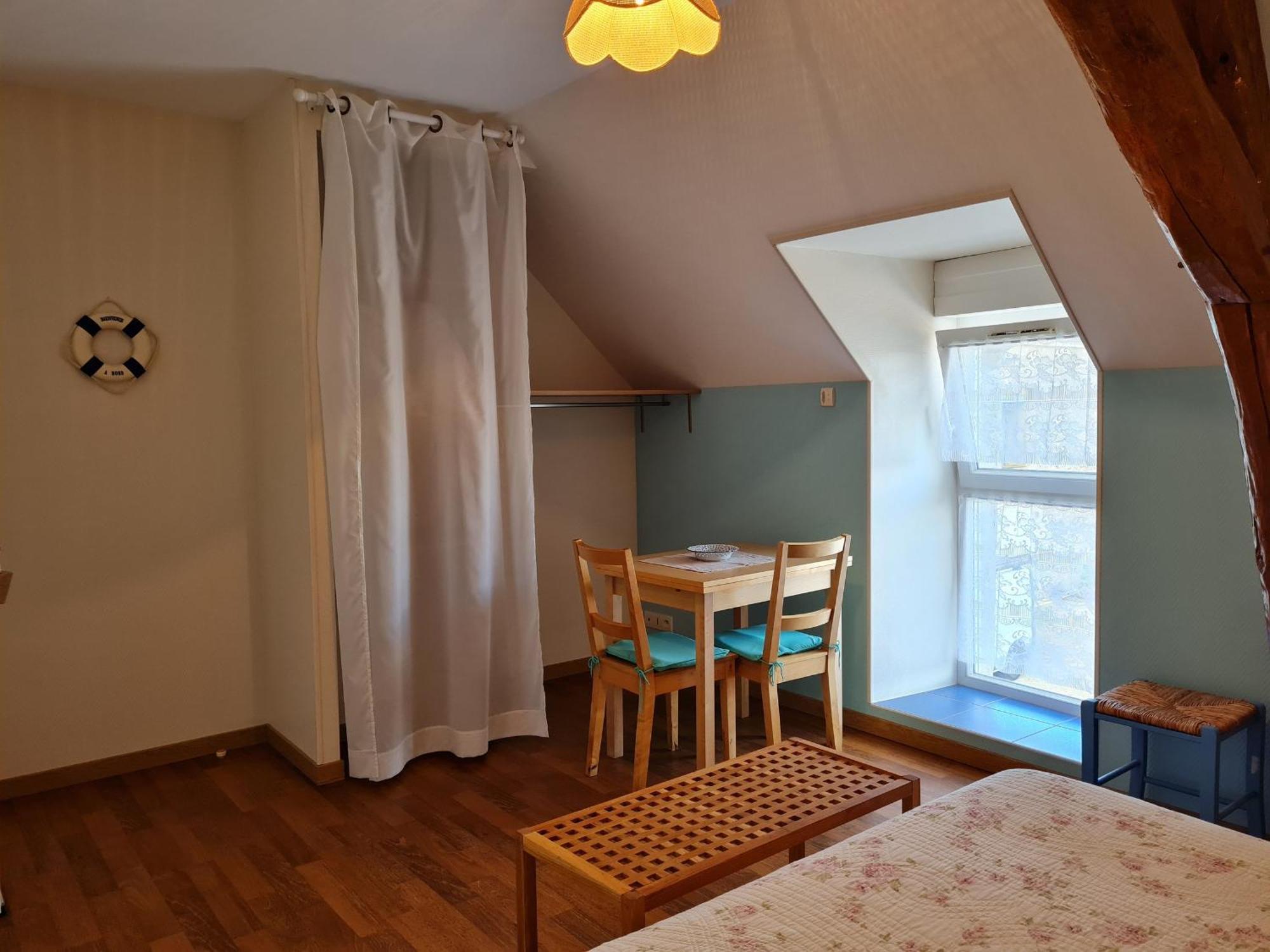 Ferme Renovee Au Calme - 4 Chambres, Petit-Dejeuner Inclu - Fr-1-590-450 Cravant  Экстерьер фото