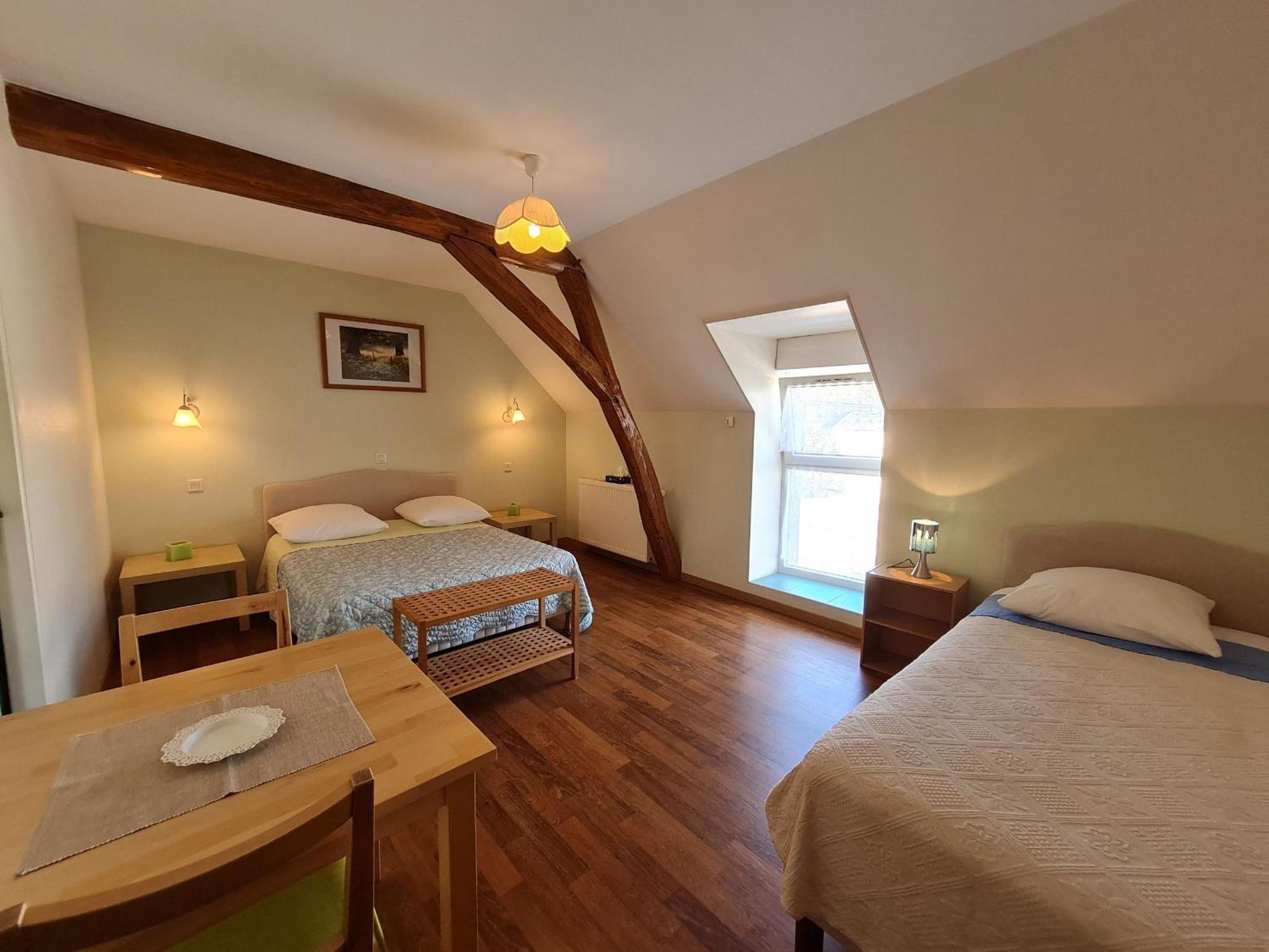 Ferme Renovee Au Calme - 4 Chambres, Petit-Dejeuner Inclu - Fr-1-590-450 Cravant  Экстерьер фото